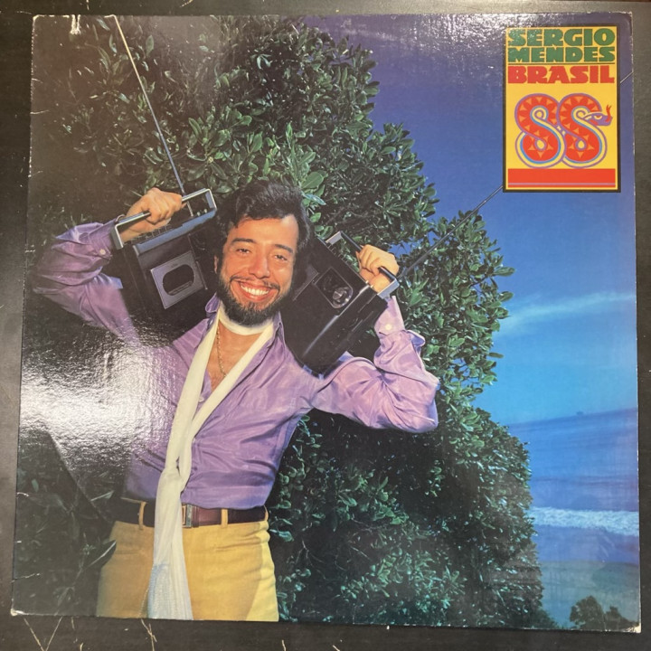 Sergio Mendes & Brasil '88 - Brasil '88 LP (VG+/VG+) -latin jazz-